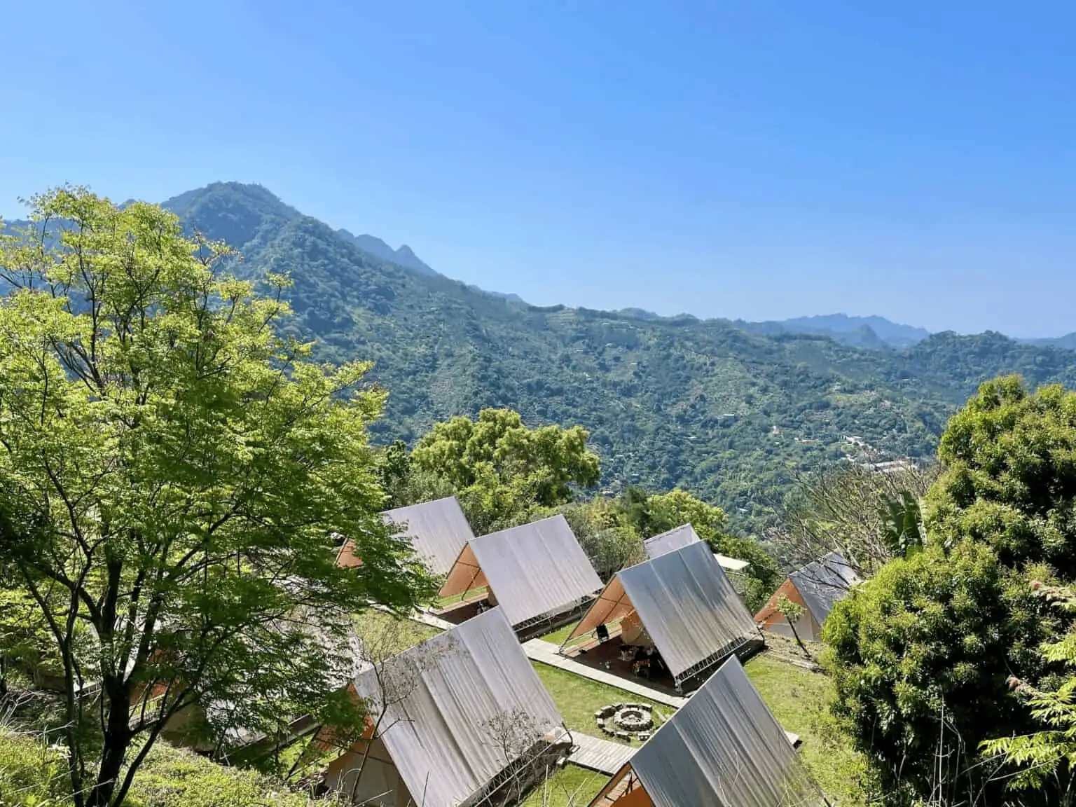山中靜靜與酒桶山