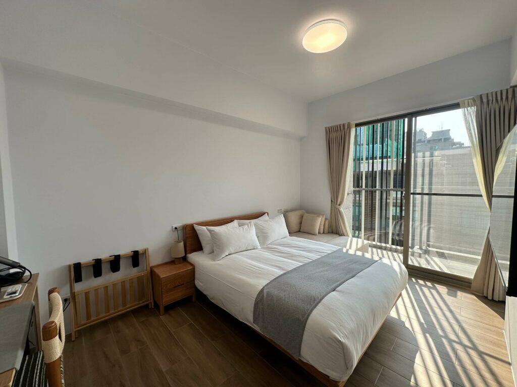2026 台中新開幕飯店推薦|旭樹・寓所 Hotel Arbol,蟬說首家城市設計旅館完整介紹 3 旭樹-舒適雙人房日式風格設計